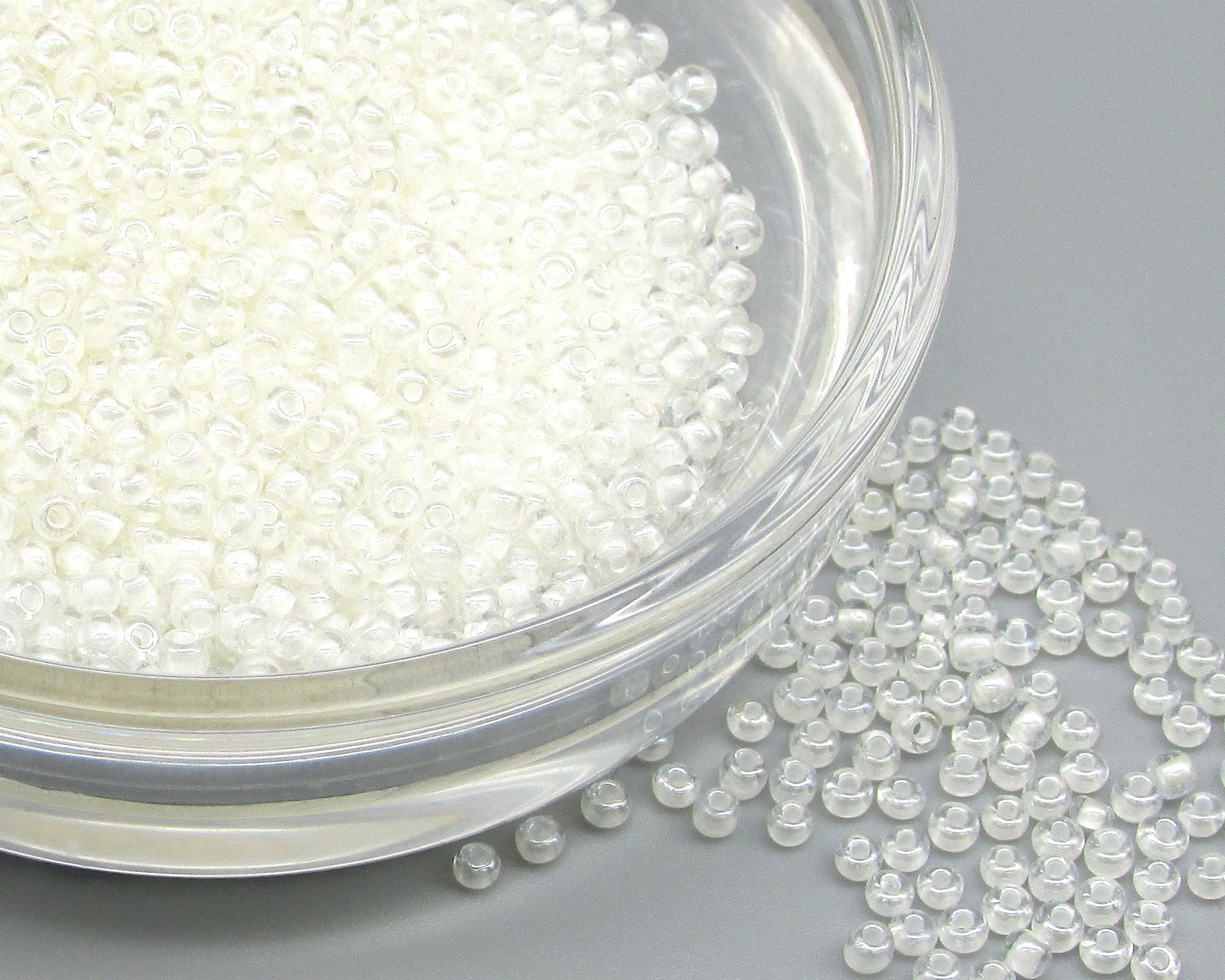 11/0 Seed Beads, Tiny Clear and White Spacers, Mini Rocailles (25g)