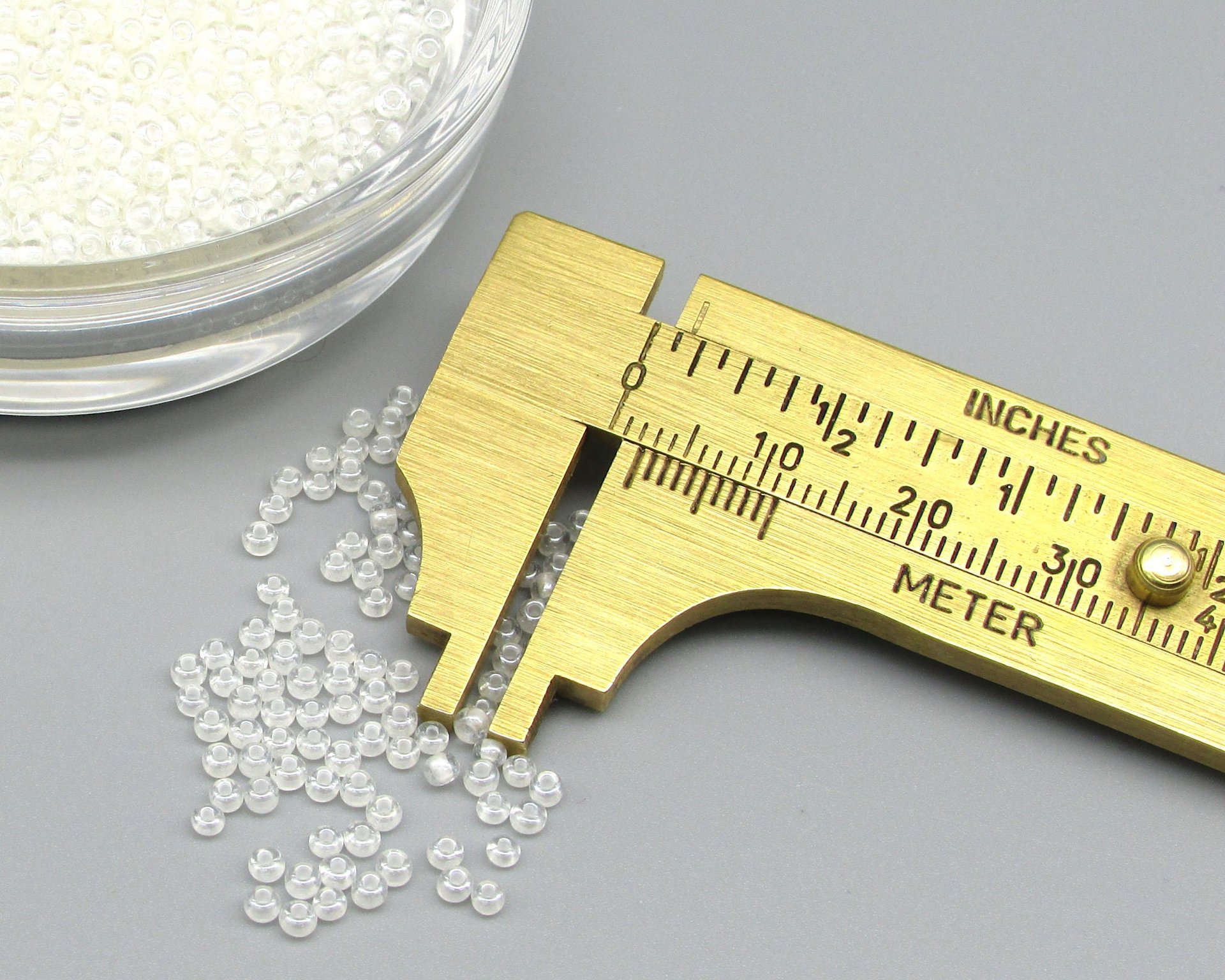 11/0 Seed Beads, Tiny Clear and White Spacers, Mini Rocailles (25g)