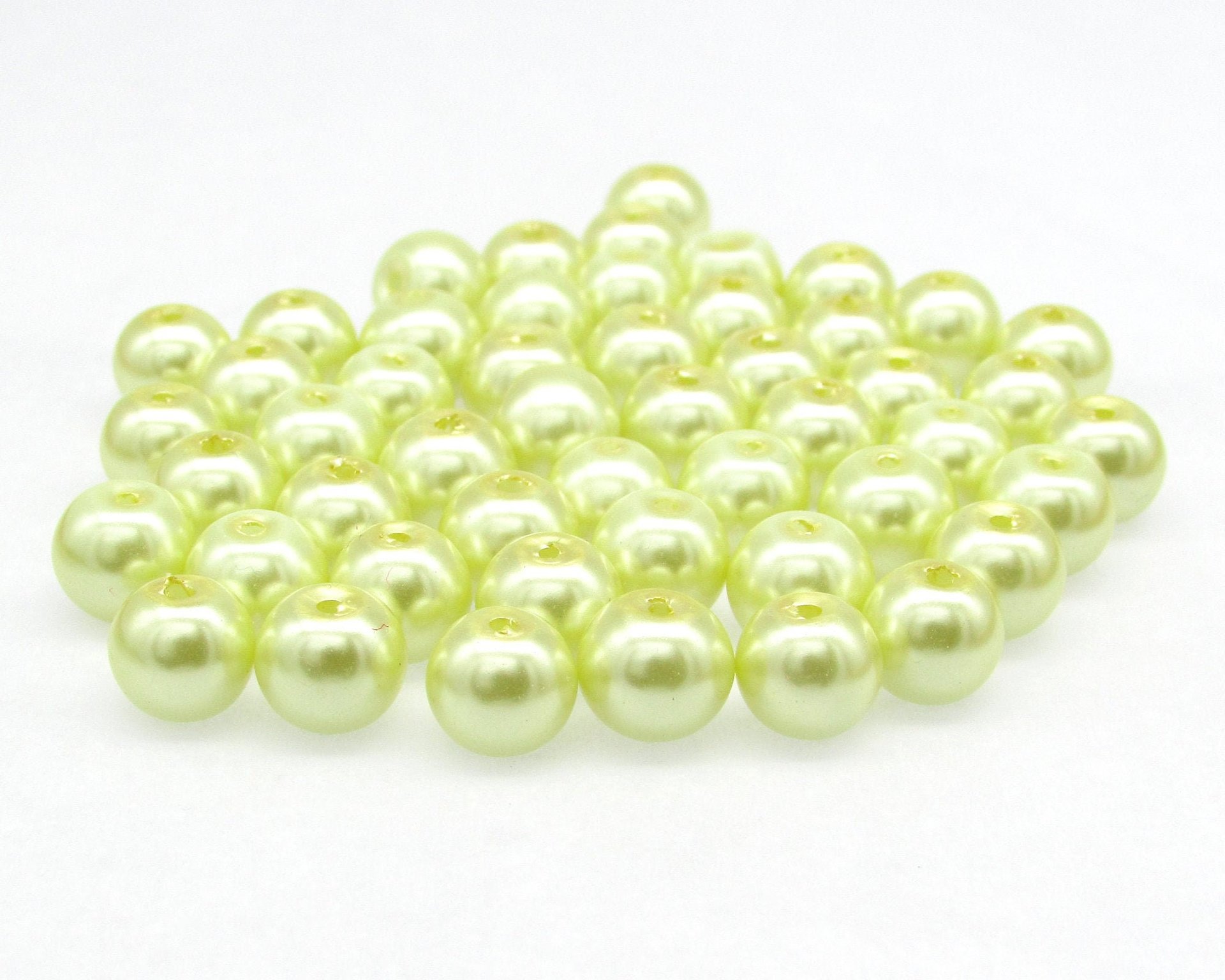 8mm Light Yellow Glass Pearls (46)