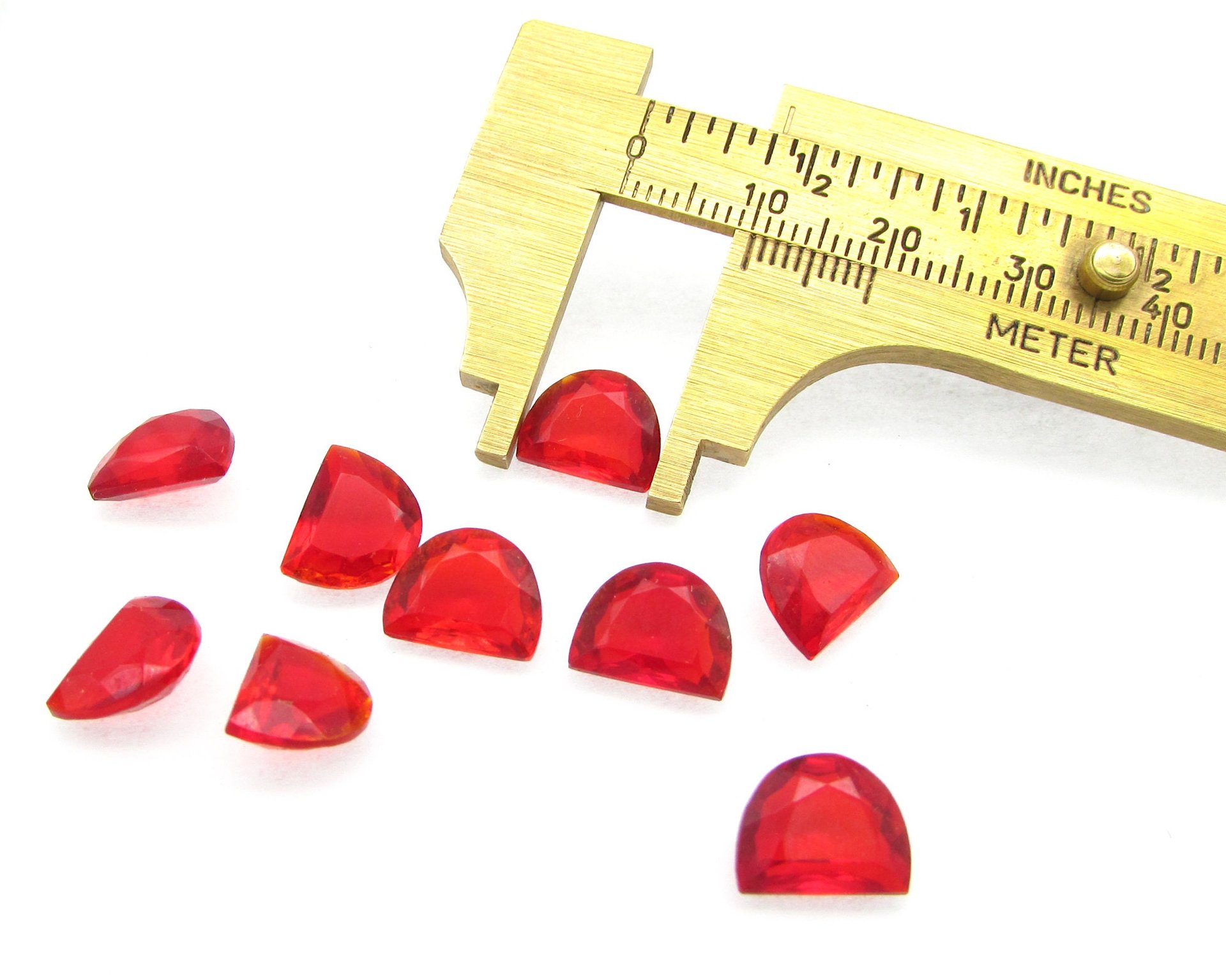 Vintage Siam Red 10x8mm Shield Rhinestones (9)