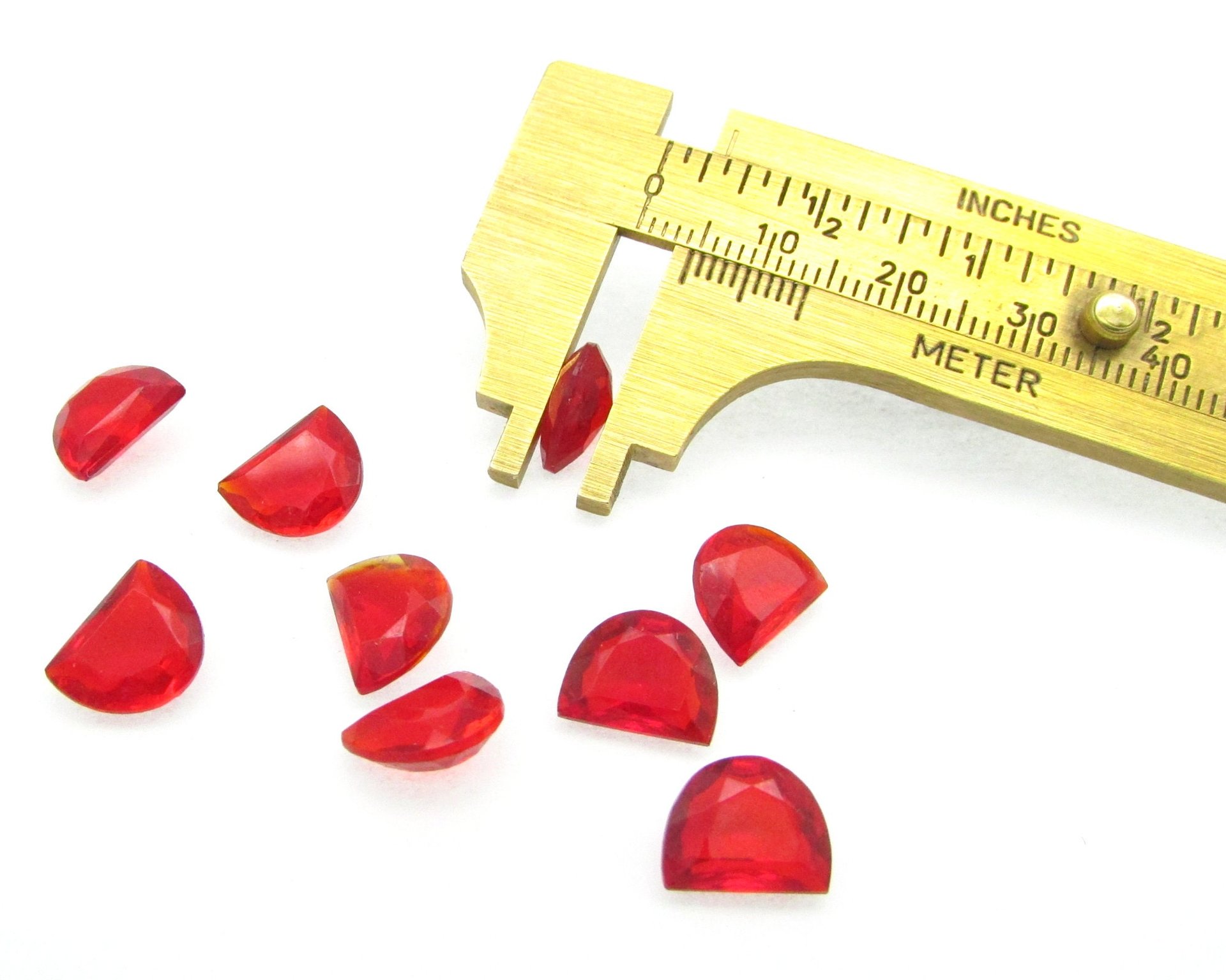 Vintage Siam Red 10x8mm Shield Rhinestones (9)