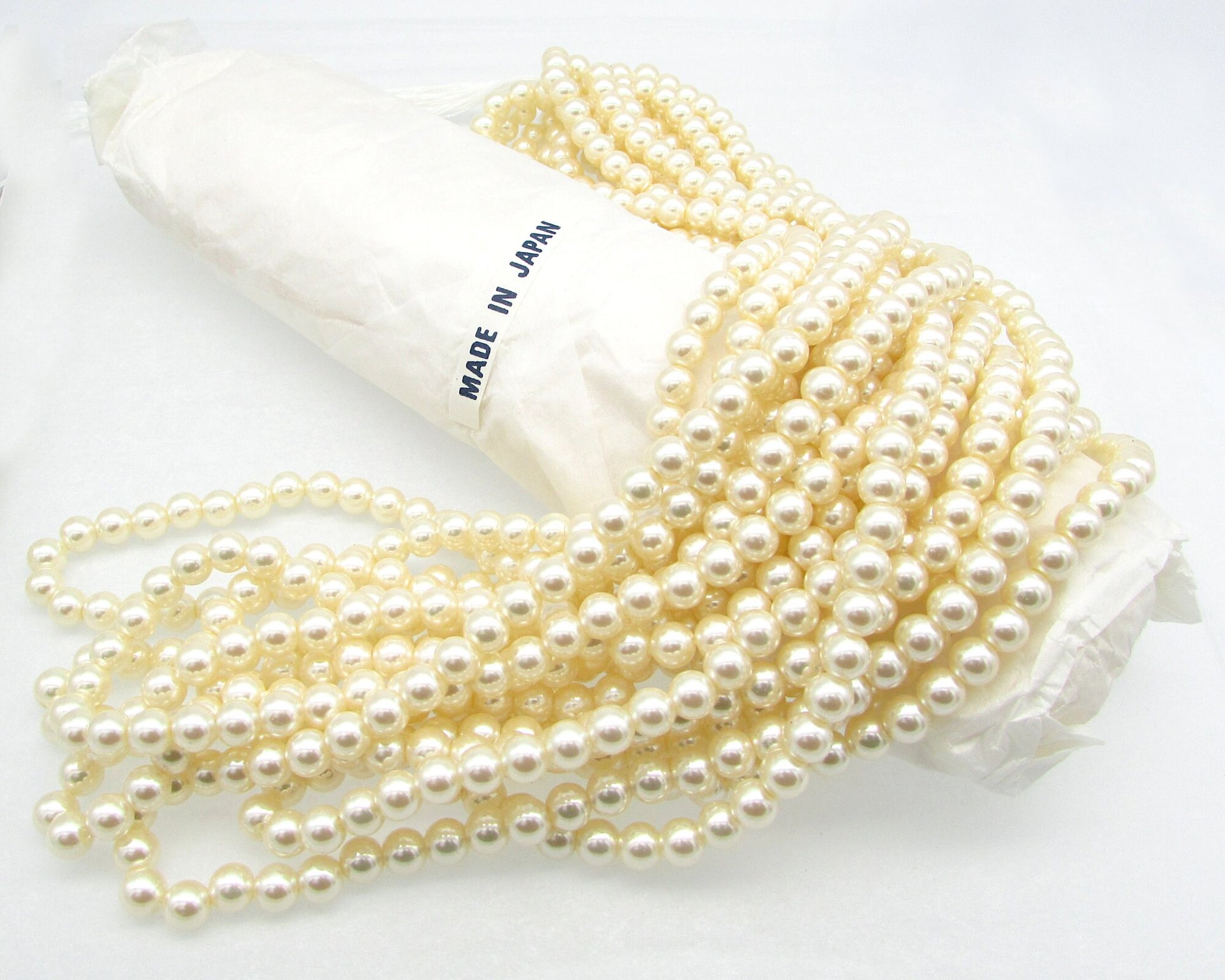 6mm Round Faux Pearls, Opaque Cream Lustre Vintage Plastic Beads (100)