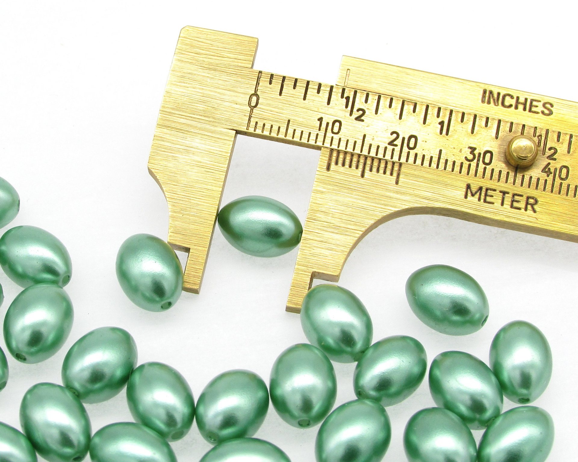 11mm Rice Beads, Opaque Green Plastic Pearls, Vintage 11x8mm Tapered Oval Barrels (37)