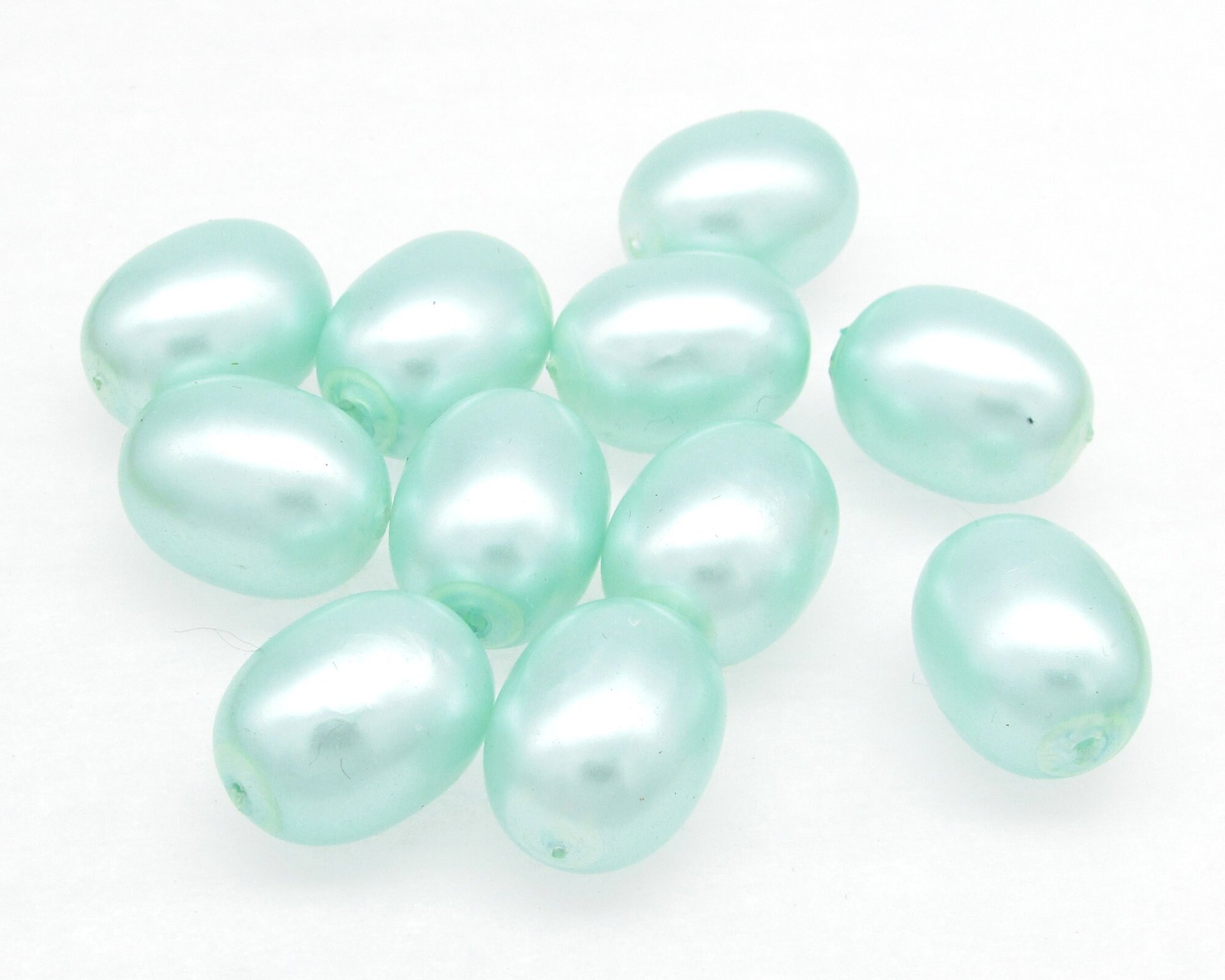 20x15mm Light Green Oval Beads, Large Vintage Plastic Pearls  (11)