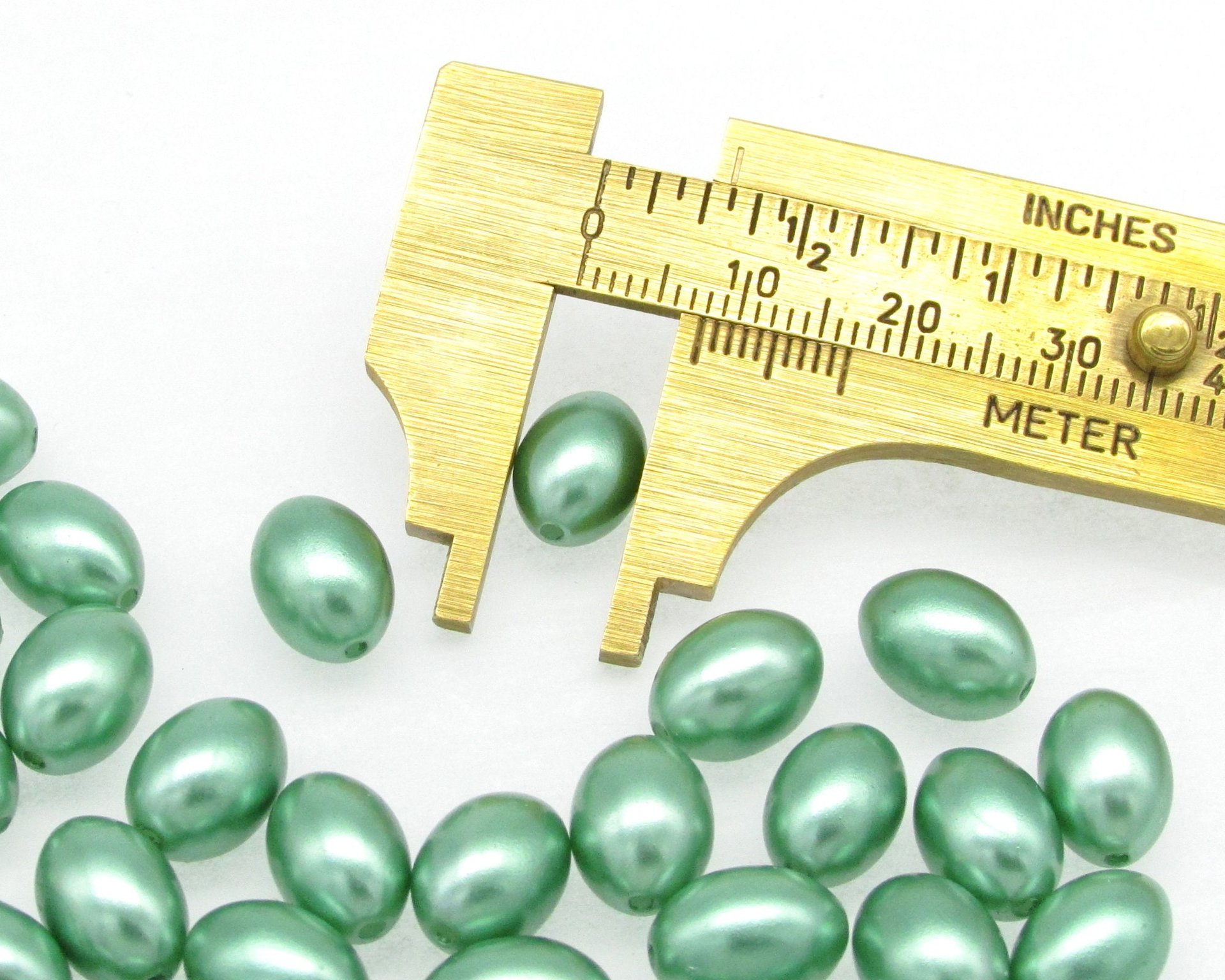 11mm Rice Beads, Opaque Green Plastic Pearls, Vintage 11x8mm Tapered Oval Barrels (37)