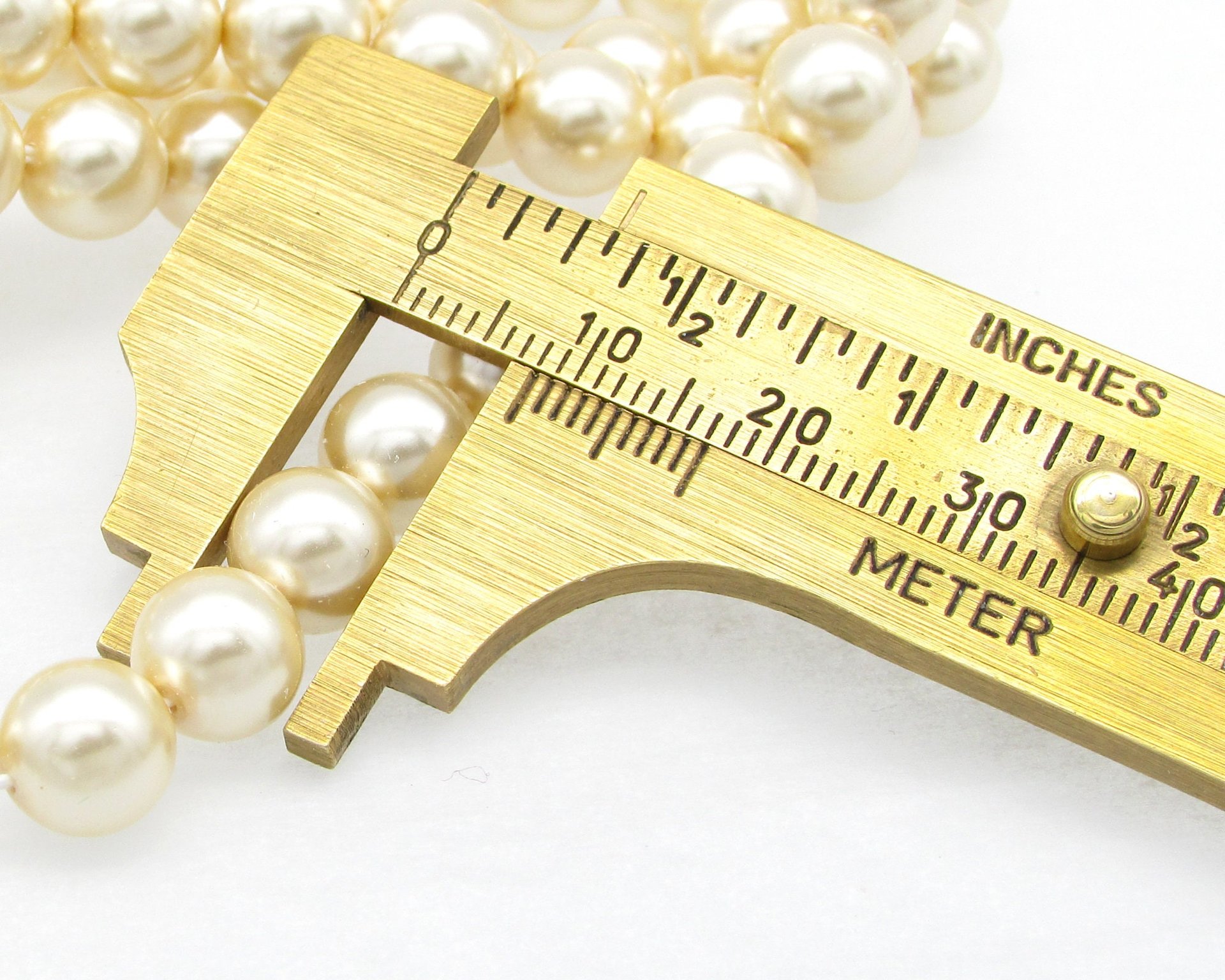 8mm Cream Preciosa Crystal Nacre Pearls (25)