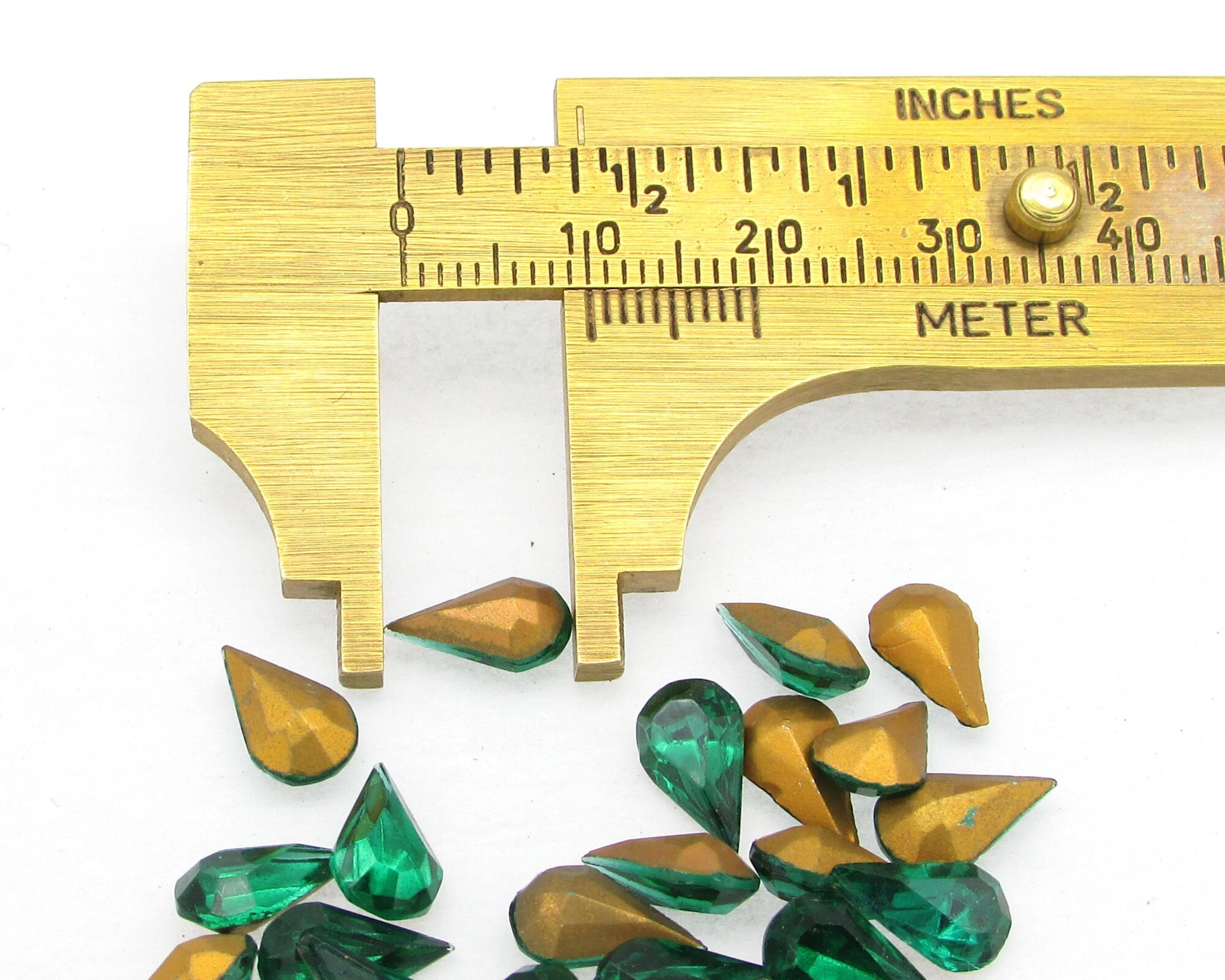 10x6mm Faceted Pear Rhinestones, Vintage Foiled Emerald Green TTC Point Back Glass Gems