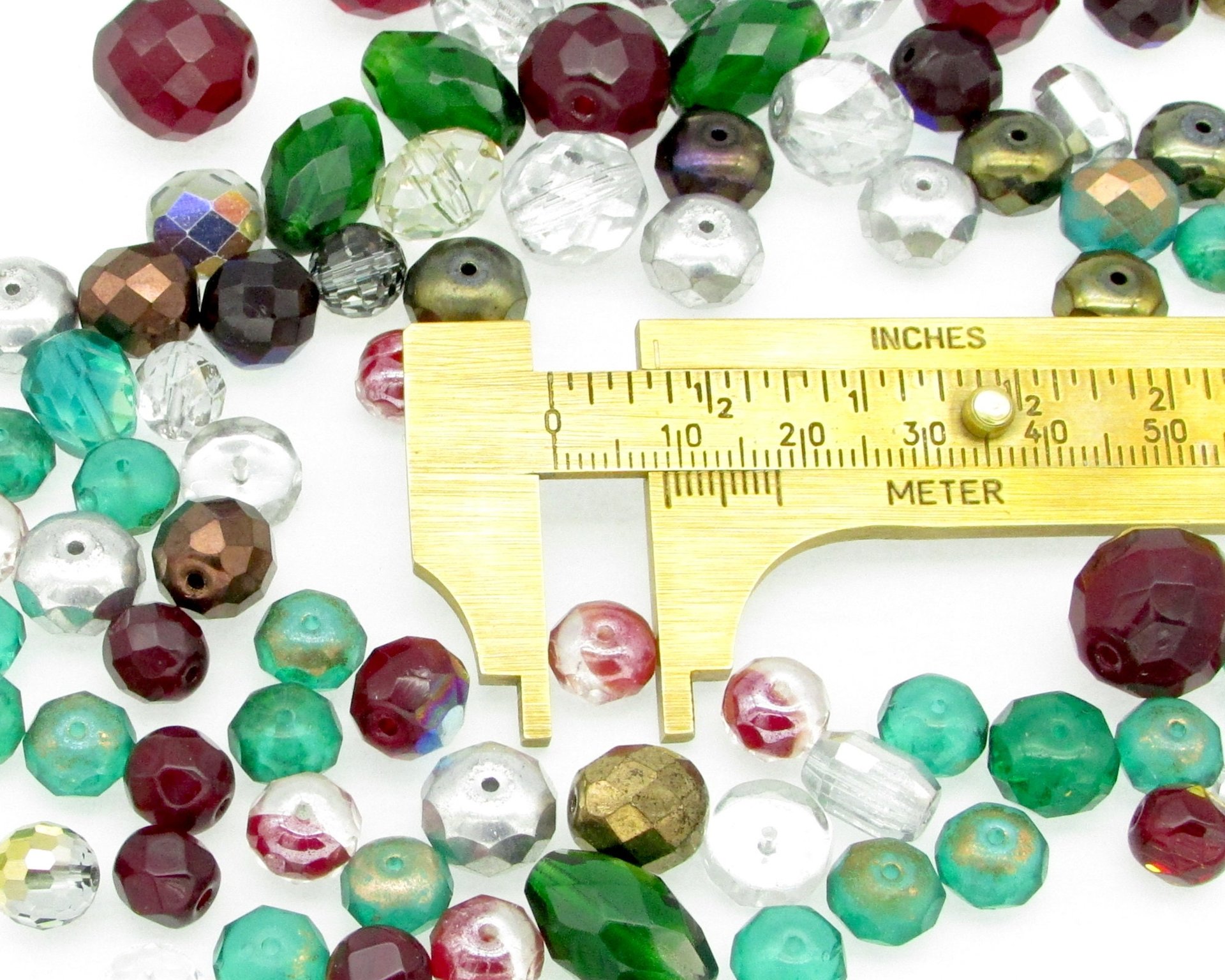 Faceted Christmas Bead Mix, 92pc Assorted Shapes