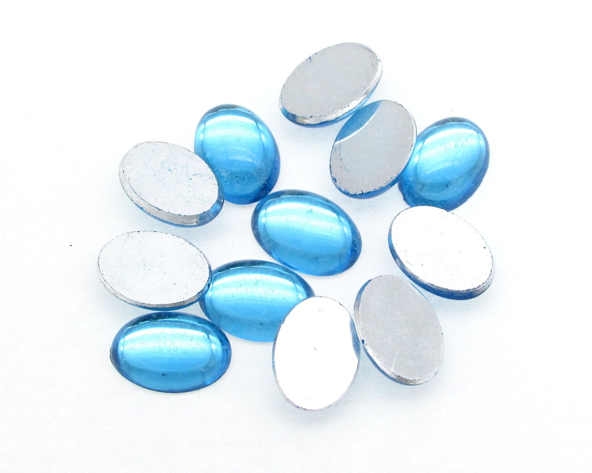 Vintage 14mm Oval Aquamarine Glass Cabochons