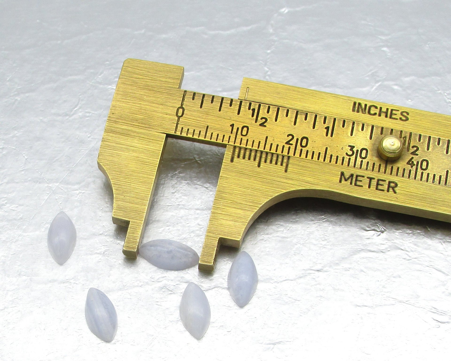 Marquise Cabochons, White Agate 10x5mm (5)