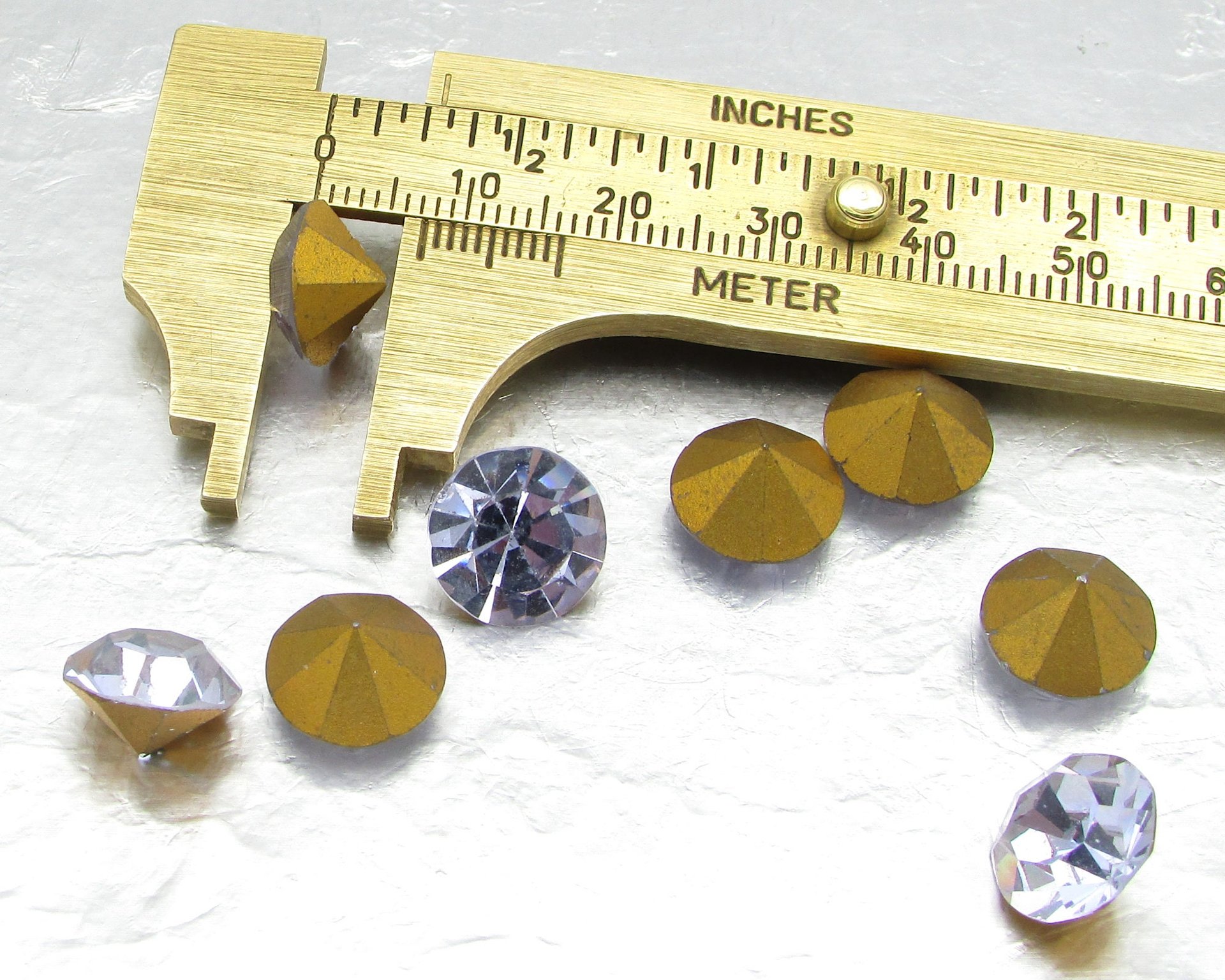 48ss Light Blue Point Back Rhinestones, Vintage Faceted Round Foiled Chatons (8)