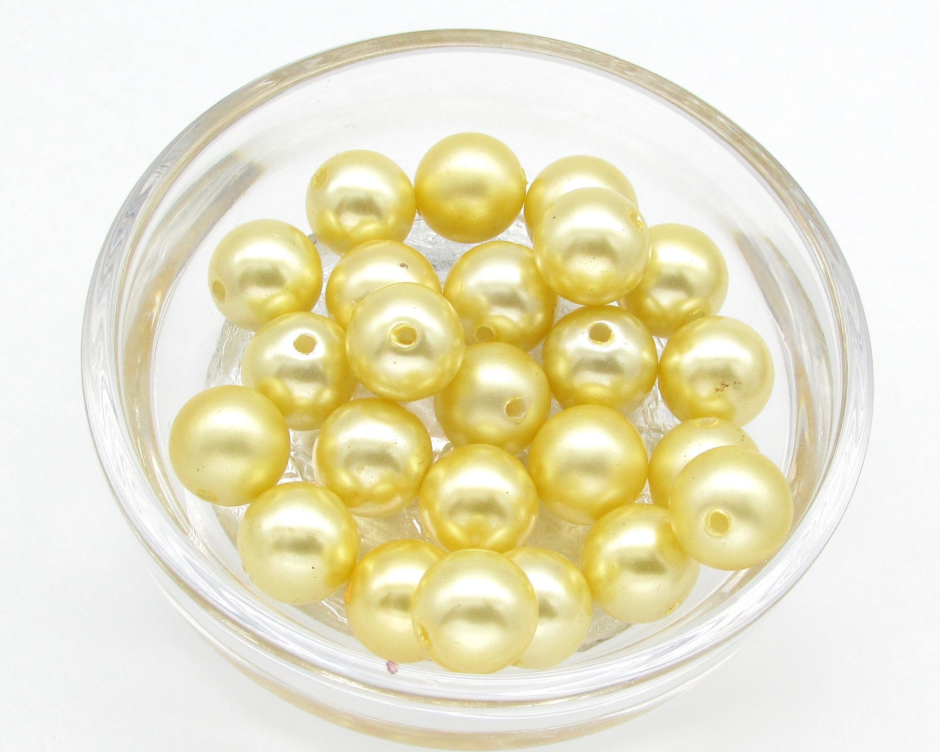 Vintage Faux Pearls, Yellow Plastic Lustre Beads, 10mm 14mm Rounds (24)