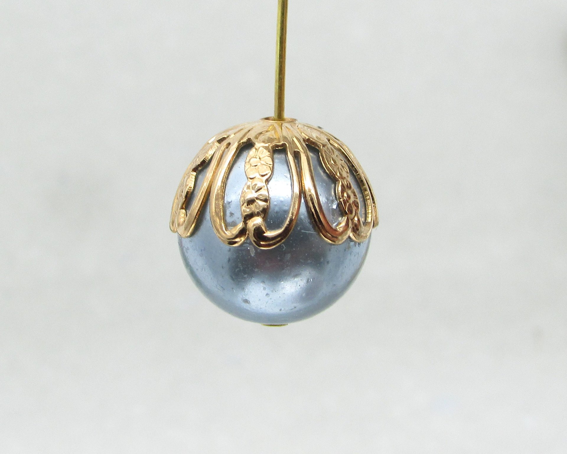 14mm Bead Caps, Gold Plated Brass Findings (10)