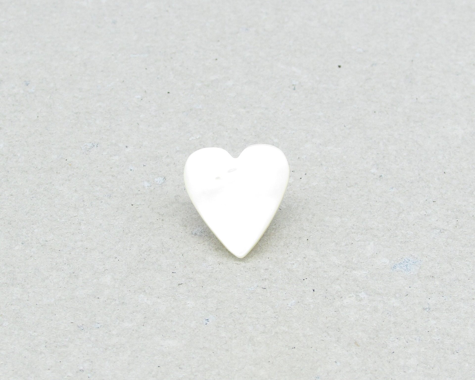 16x14mm Flat Heart Cabochon, Mother of Pearl
