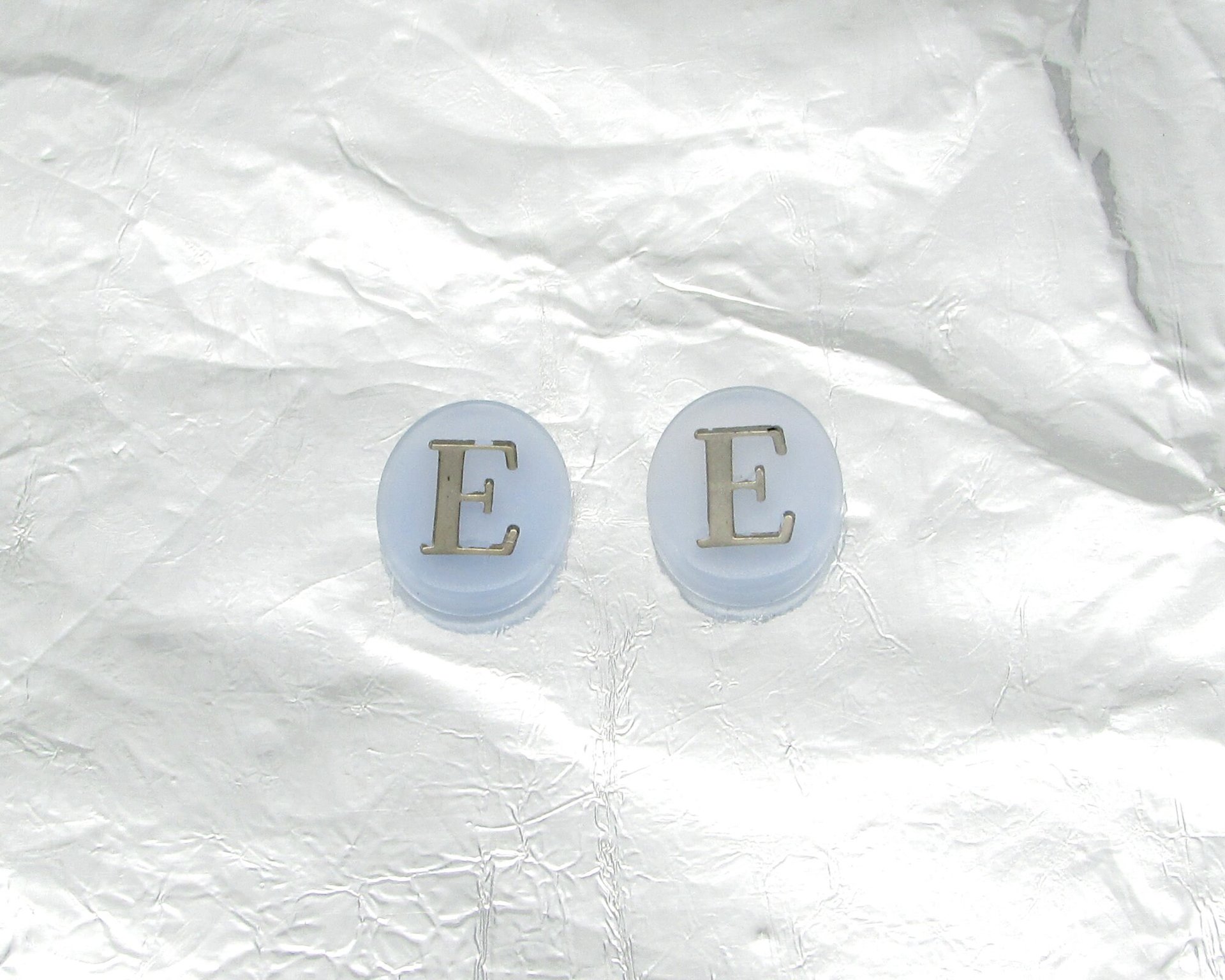 Vintage Initial Cabochon, Pale Blue Glass with Silver Letter, 12x10mm Flat Oval