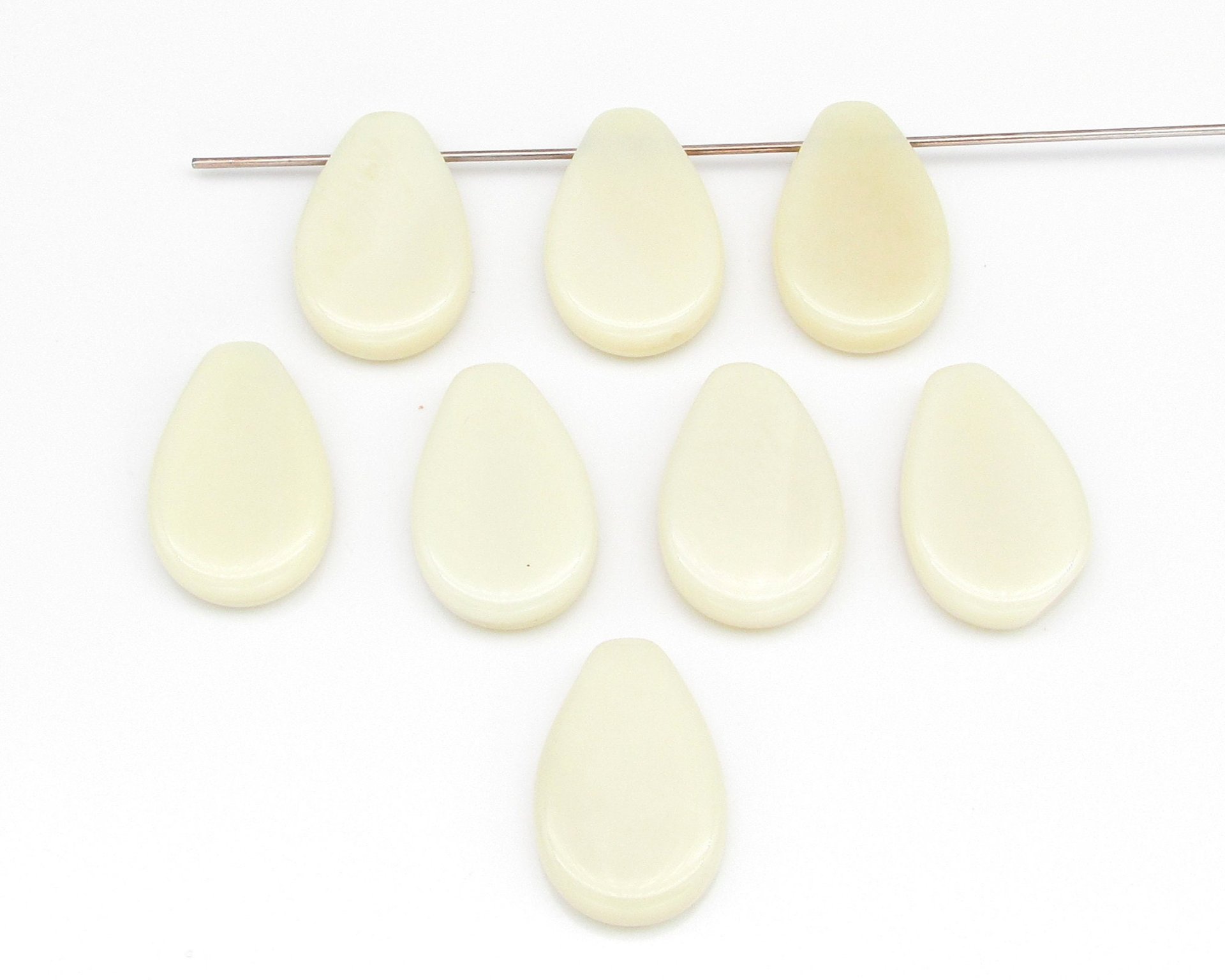 18x12.5mm Flat Teardrops, Vintage Czech Glass Beads