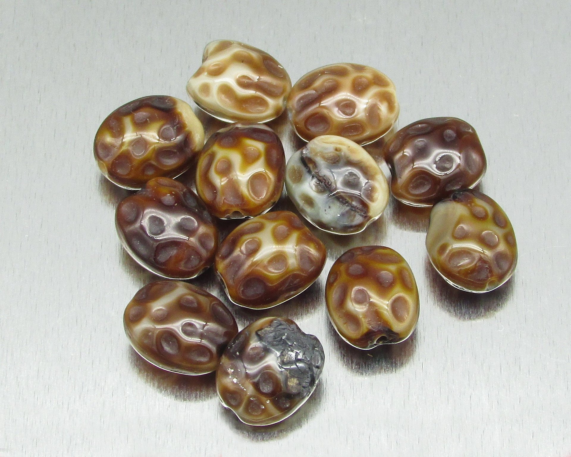 11x9mm Dimpled Filigree Oval Beads, Vintage Czech Pressed Glass (12)
