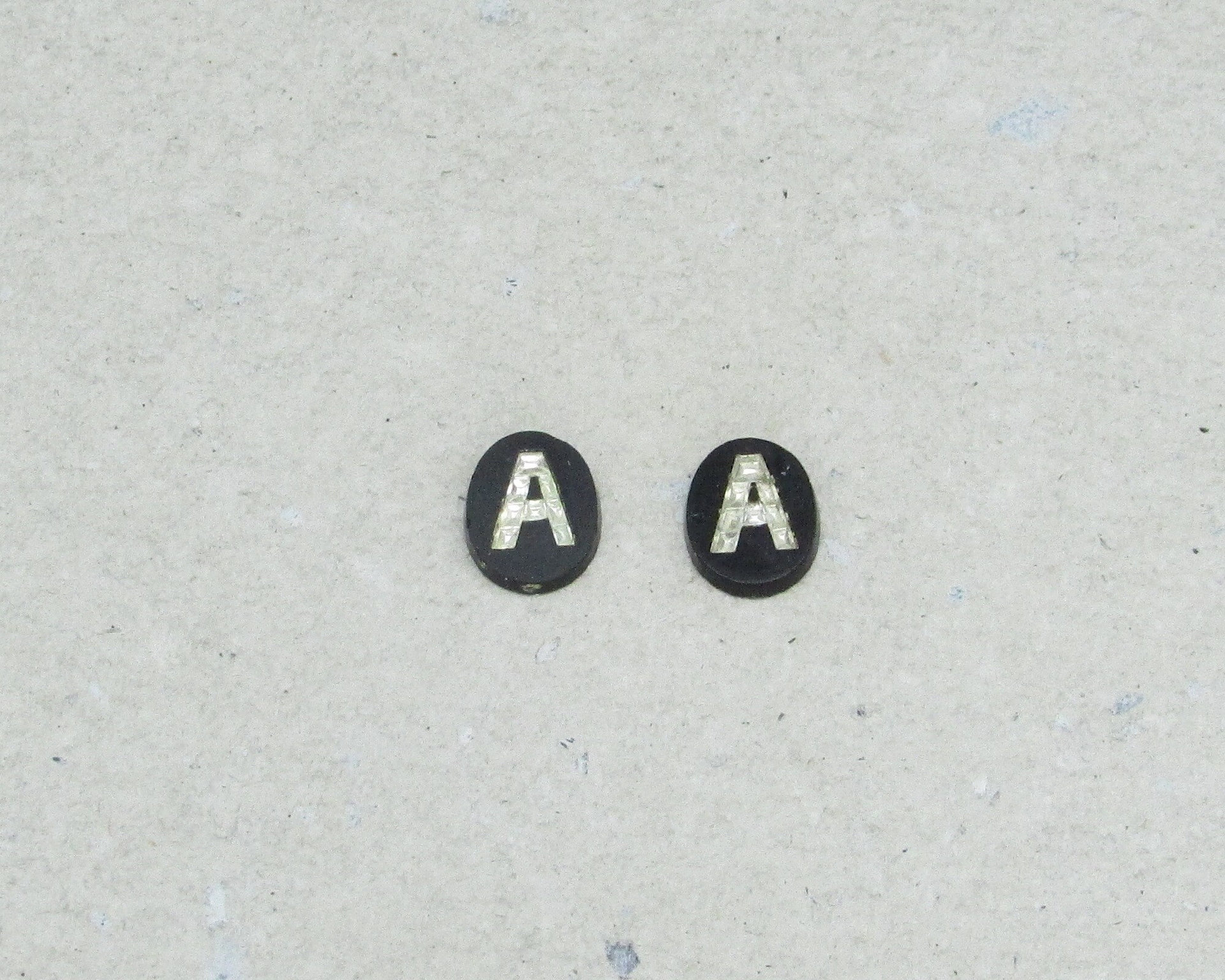 Vintage Initial Cabochon, Black Glass with Rhinestone Letter, 9x7mm Flat Oval
