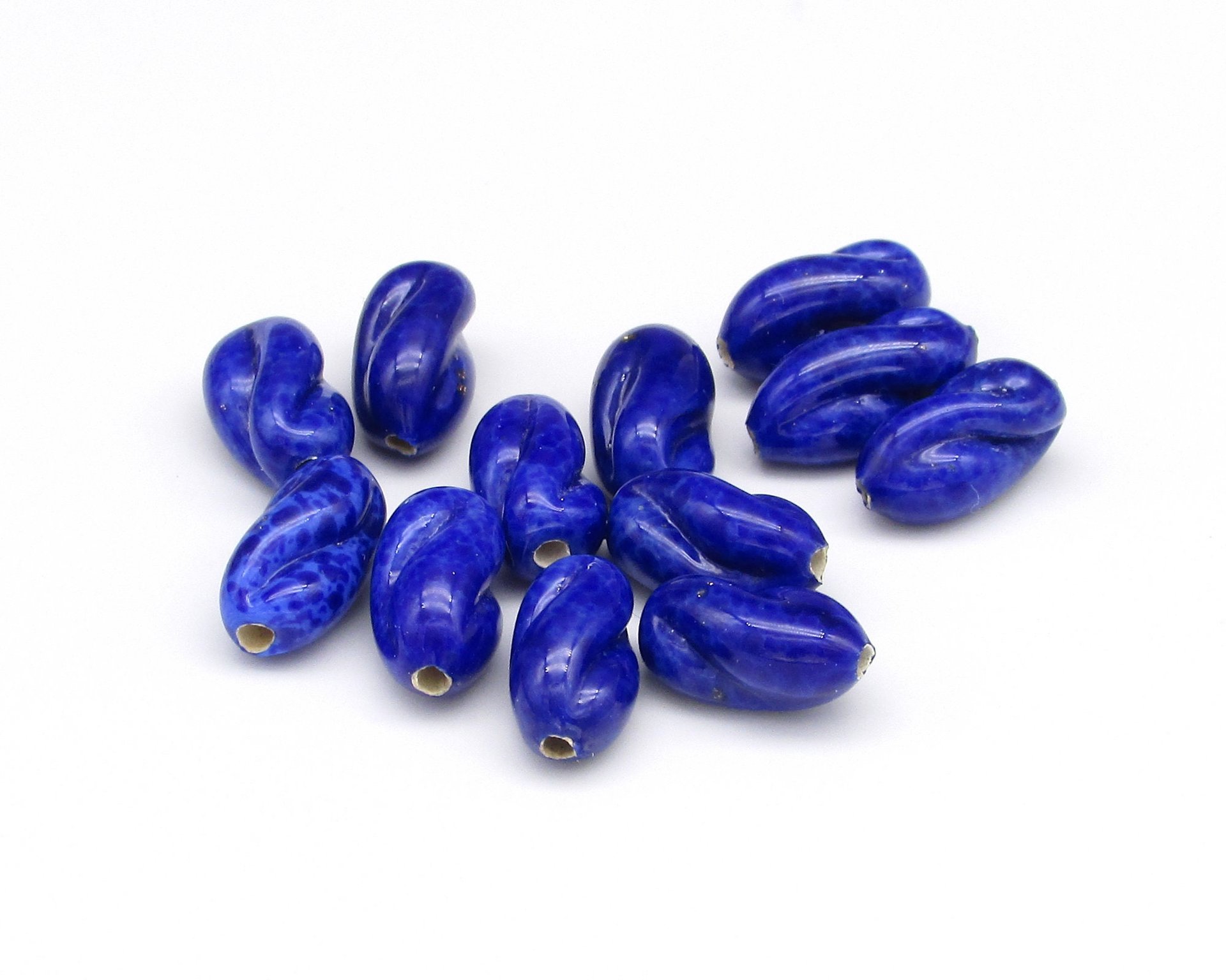 13x7mm Twisted Oval Lampwork Beads (12)