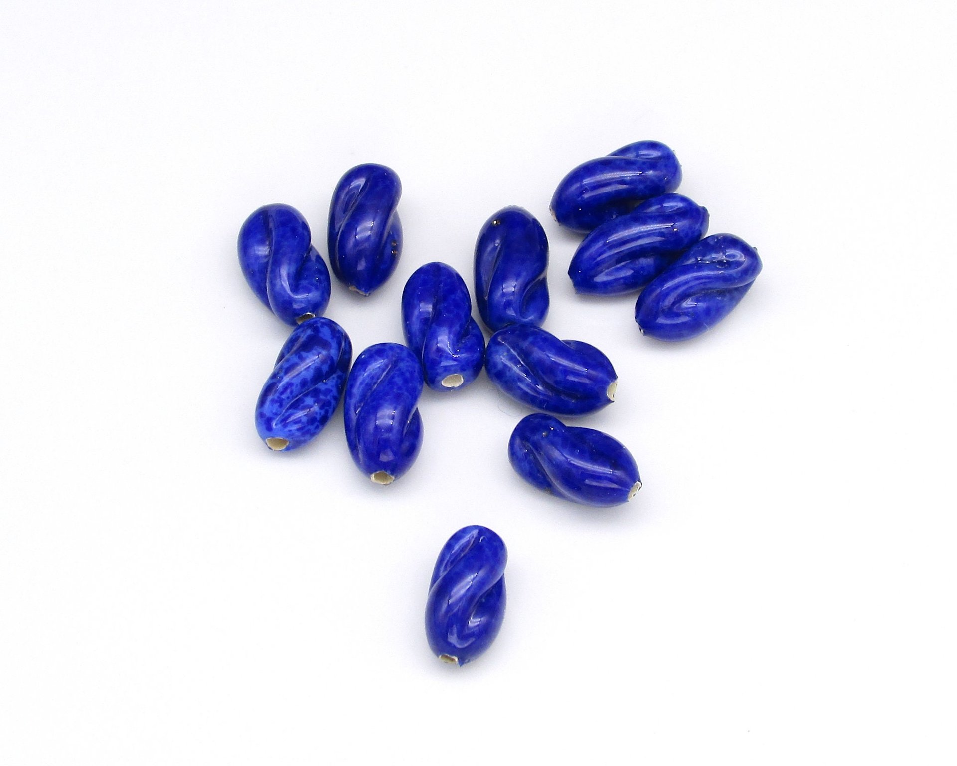 13x7mm Twisted Oval Lampwork Beads (12)