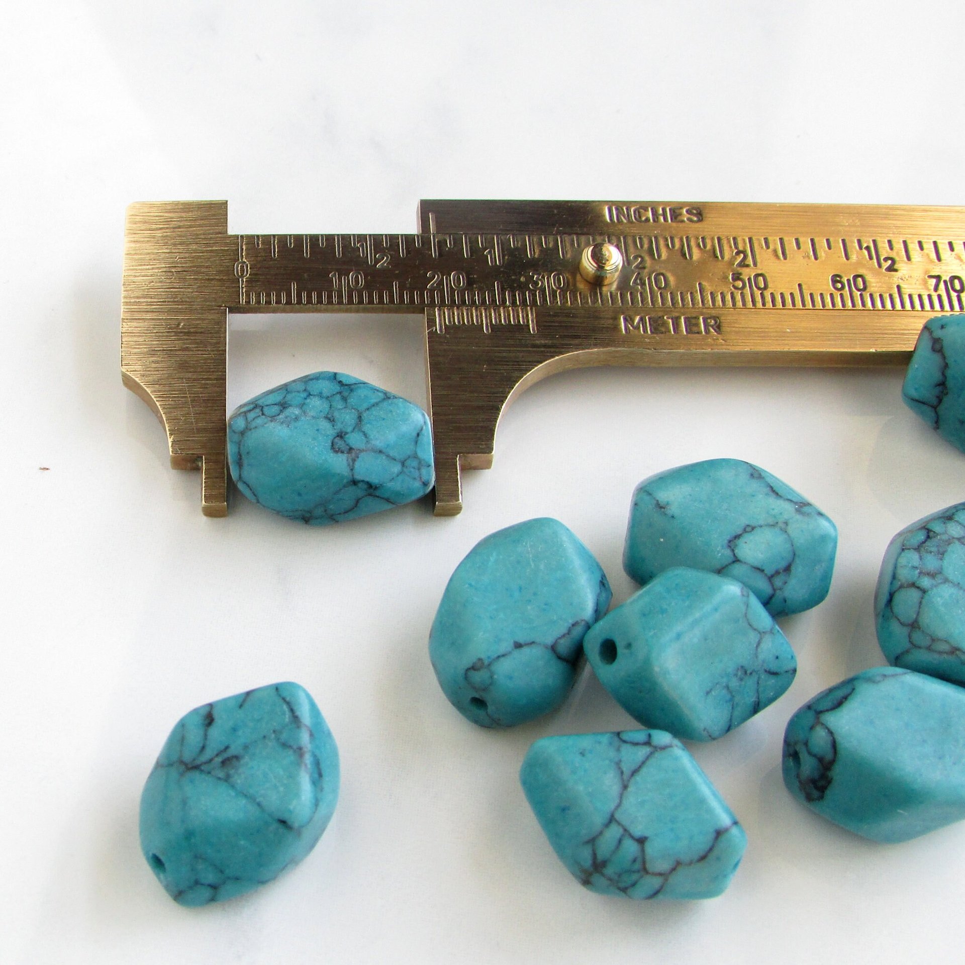 Opaque Turquoise 19x14mm Polygon Imitation Stone Beads