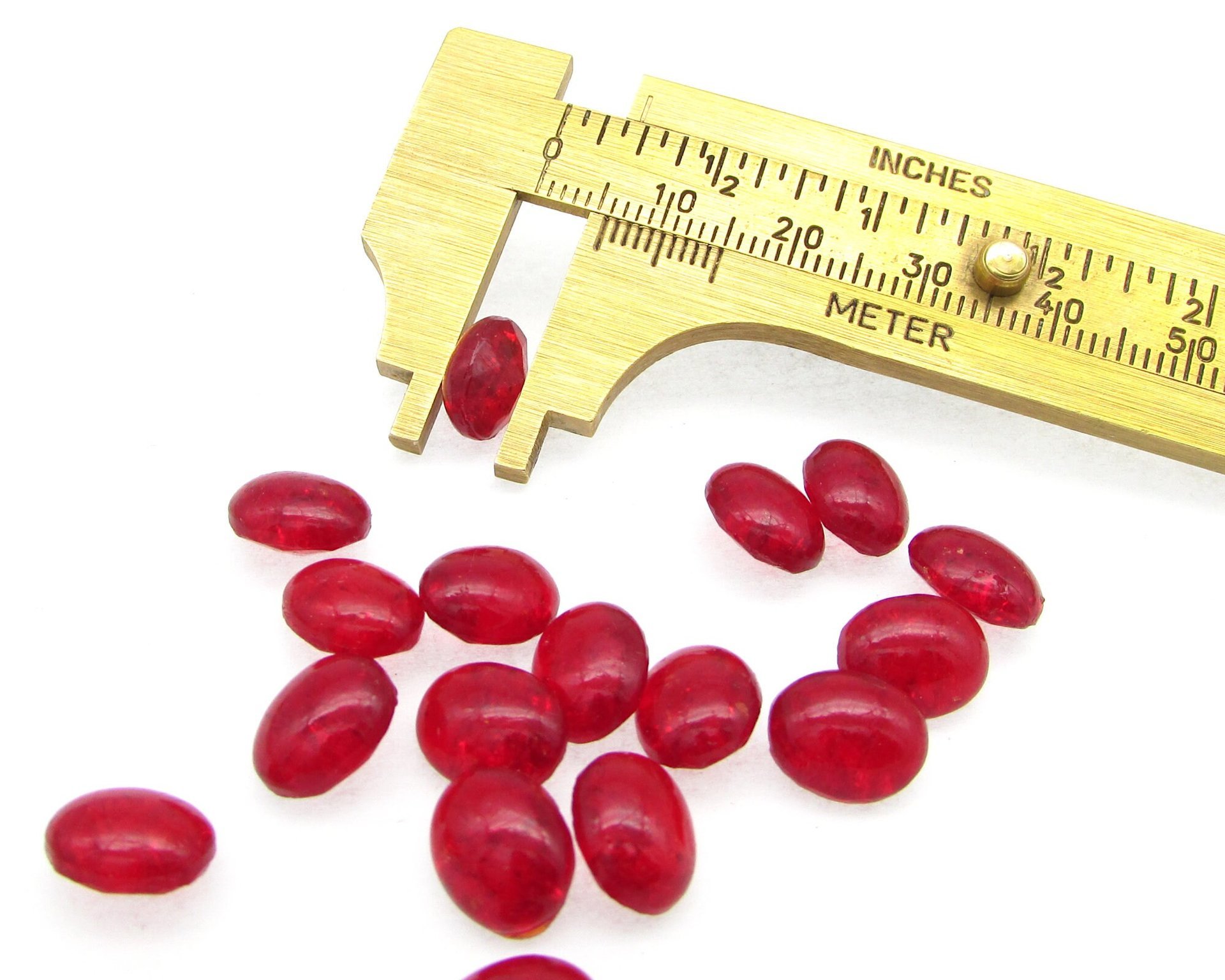 Vintage 10x8mm Oval Glass Gems, Unfoiled Siam Red Crackle Domed Rhinestones (17)