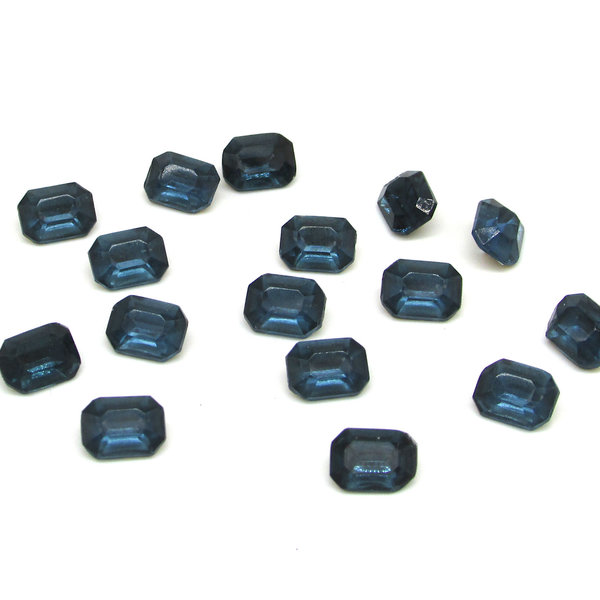 8x6mm Octagon Point Back Stones, Montana Blue Tin Table Cut Glass Rhinestones (16)
