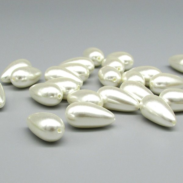 18.5x10mm Teardrops, Vintage Plastic Faux Pearl Beads