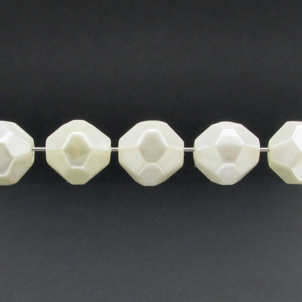 Vintage Cream Lustre Faceted Beads (42)