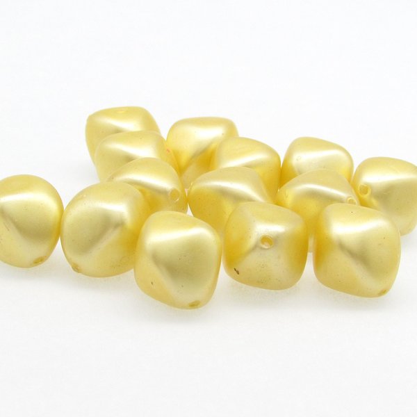 Vintage Faux Pearls, Opaque Yellow Lustre Beads, 15mm Baroque Bicones (14)